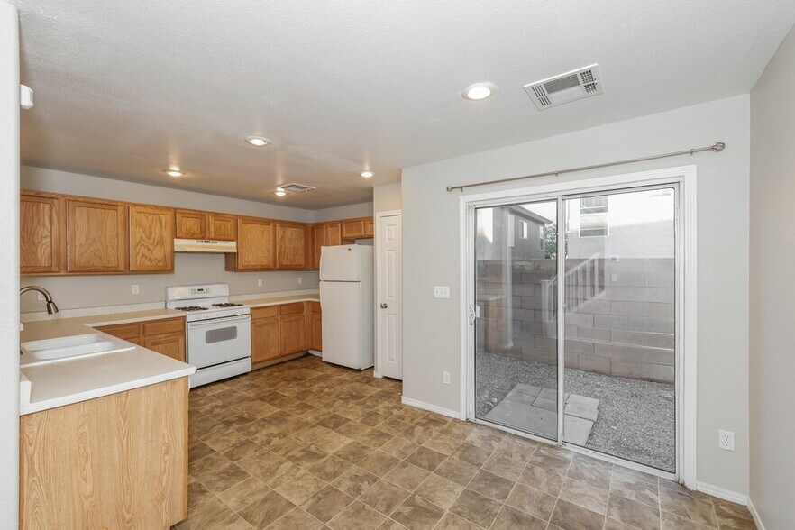 Building Photo - 11905 Fairfax Ridge St