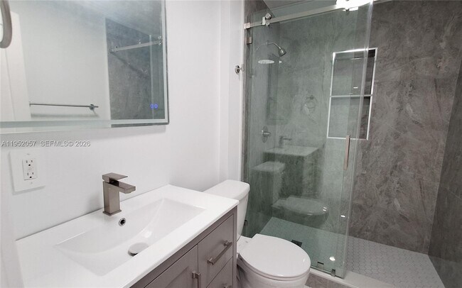 Building Photo - 216 Shadow Way