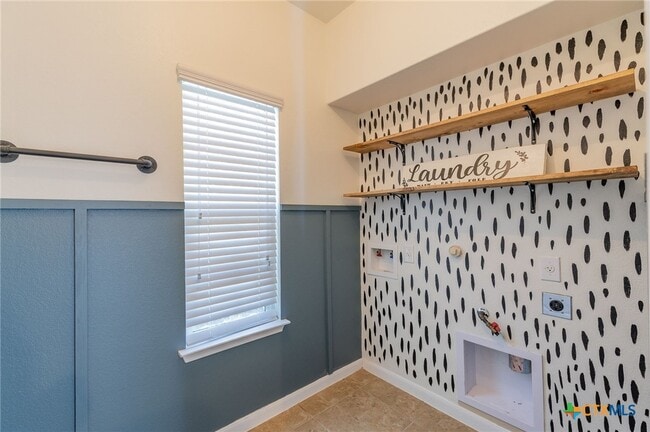 Building Photo - 146 Linden Ln