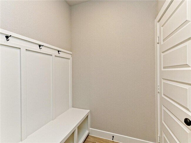 Building Photo - 2621 Franciscana Way