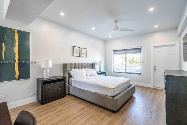 Building Photo - 1191 71st St