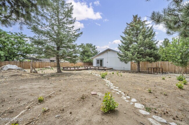 Building Photo - 17575 Parrot Dr