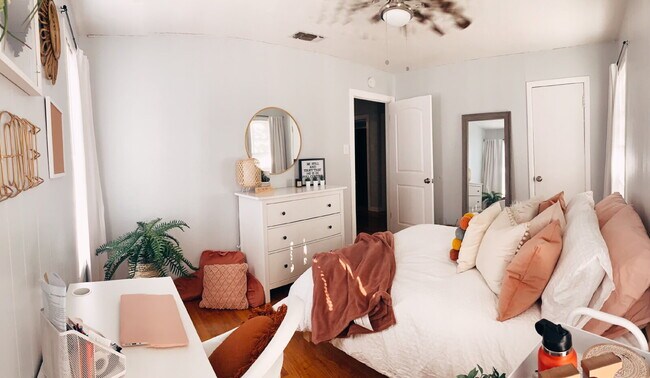 Building Photo - All Appliances Included!!