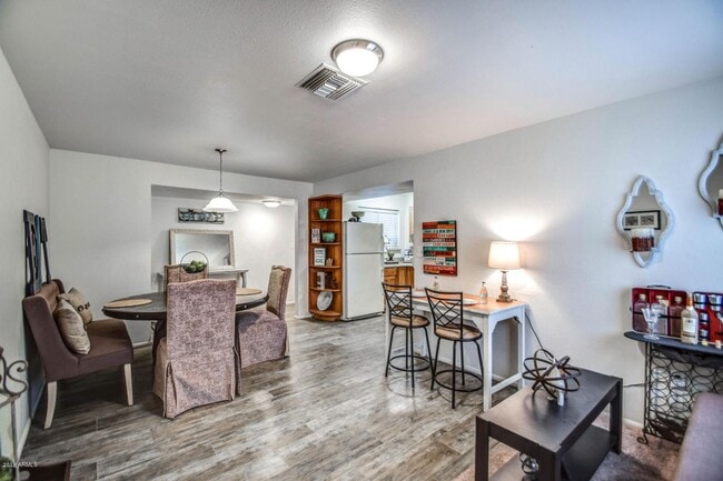 Building Photo - 6-Bedroom Tempe Home with Private Pool & Ideal Location