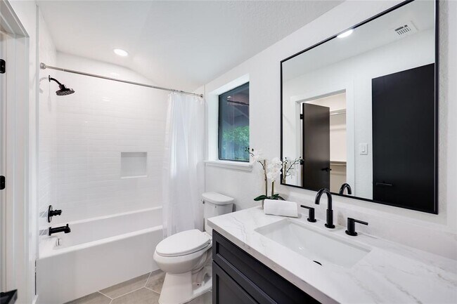 Building Photo - 5510 Harvest Oak Landing Dr