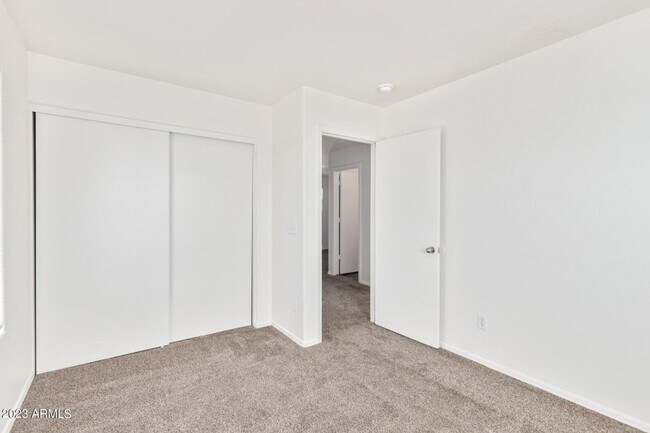 Building Photo - Spacious 3 bed, 2.5 bath in Maricopa