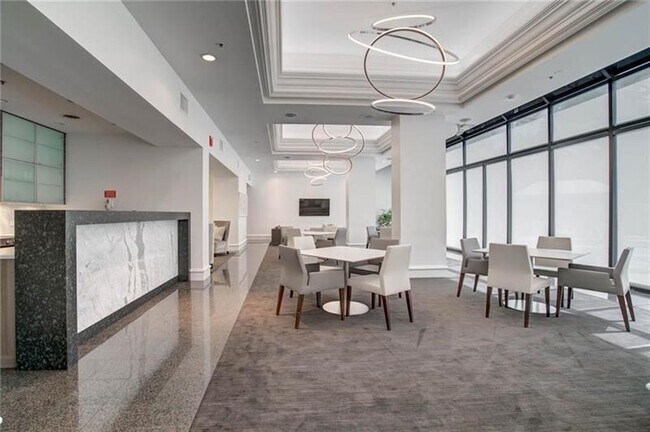 Building Photo - 2660 Peachtree Rd NW