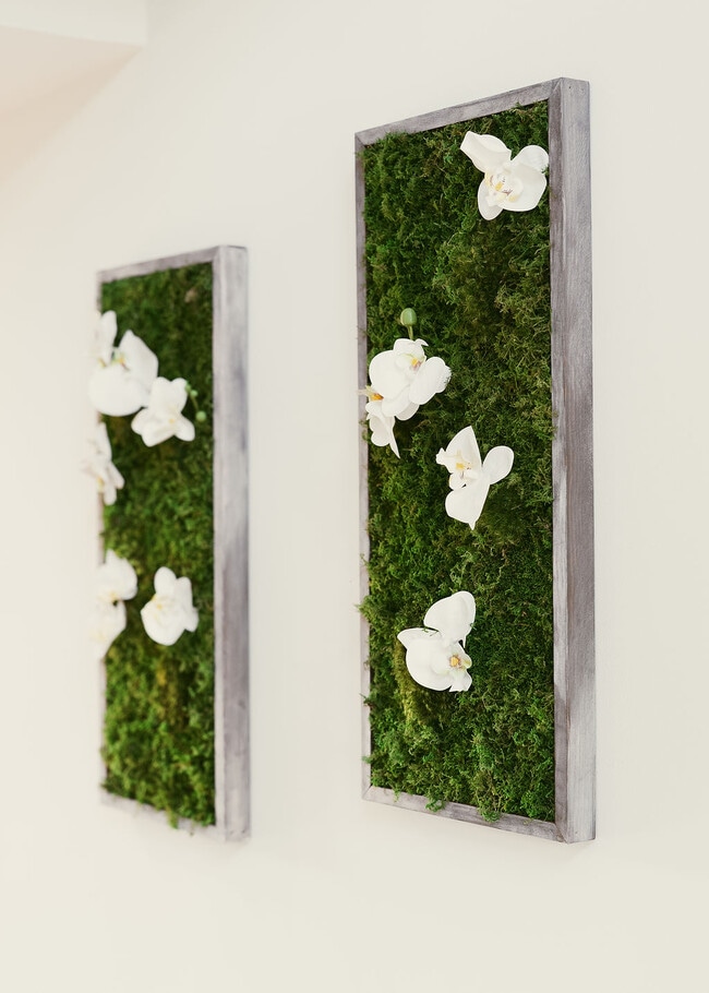 Building Photo - 1476 Crestline Dr