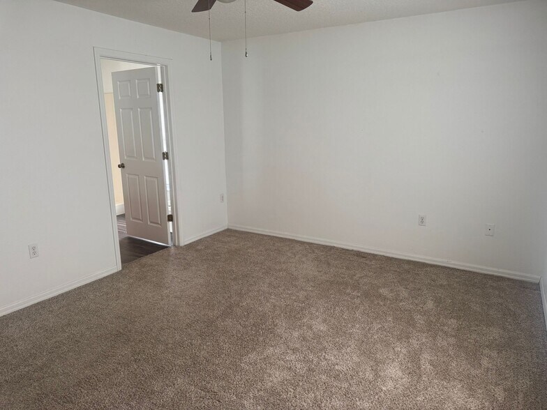 Building Photo - 27 Flatfish Dr
