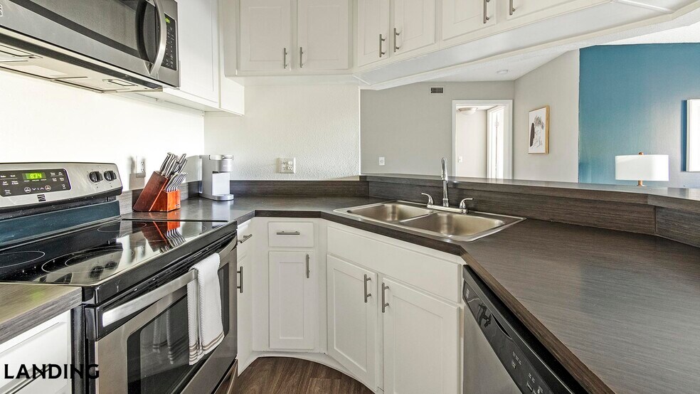 Building Photo - 10263 Whispering Forest Dr