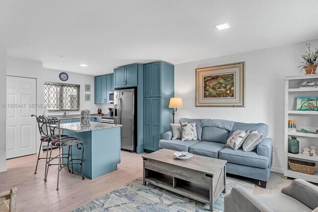 Building Photo - 10877 Overseas Hwy