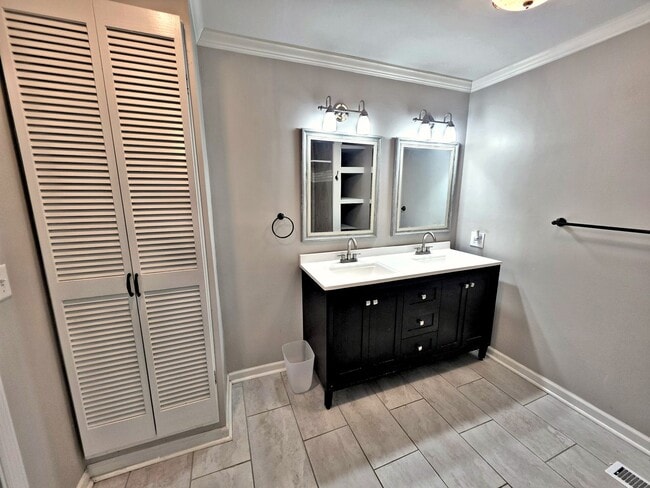 Building Photo - ***Move in Special *** HOUSE FOR RENT - PR...