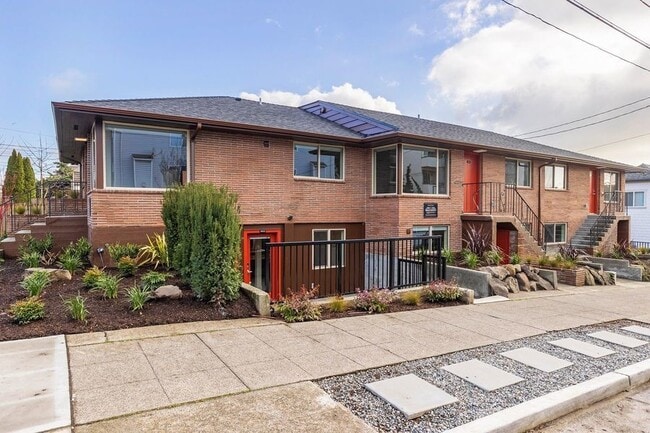 Building Photo - 5810 26th Ave NW