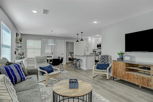 Building Photo - 731 Layne Dr