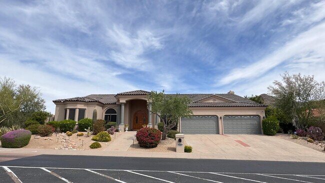 Building Photo - 12838 E Altadena Dr