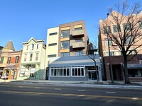 Building Photo - 1358 W Belmont Ave