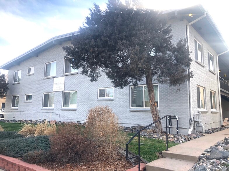 East Side - Flats at DeBoer Park