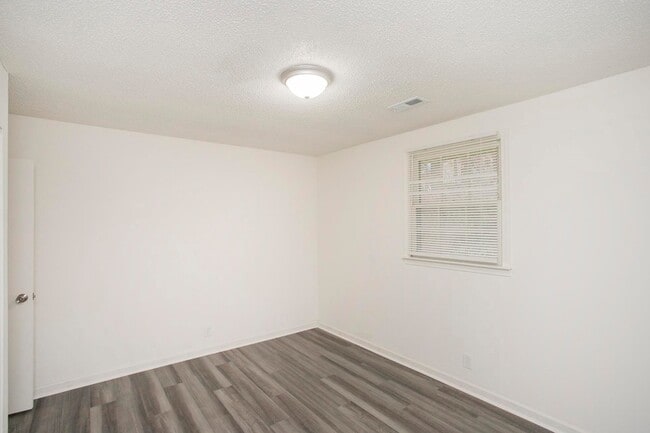 Building Photo - 108 Panamint Dr
