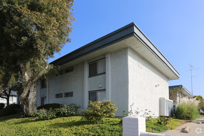 Building Photo - Broadway Apartments II
