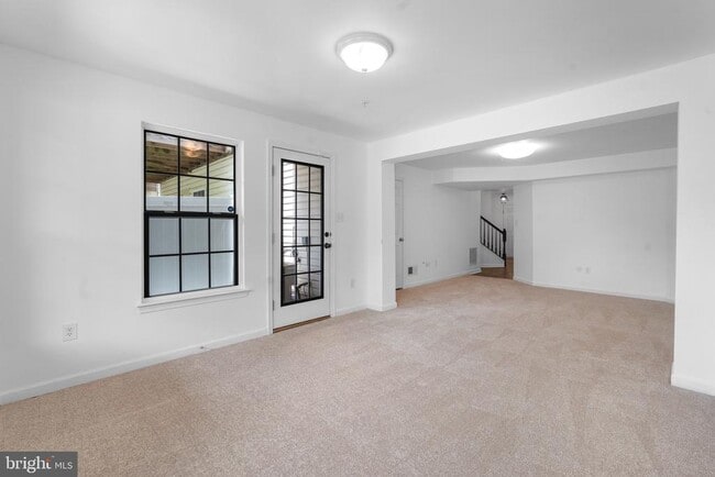 Building Photo - 7258 Mockingbird Cir