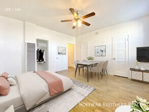 Building Photo - 419 W Los Feliz Rd