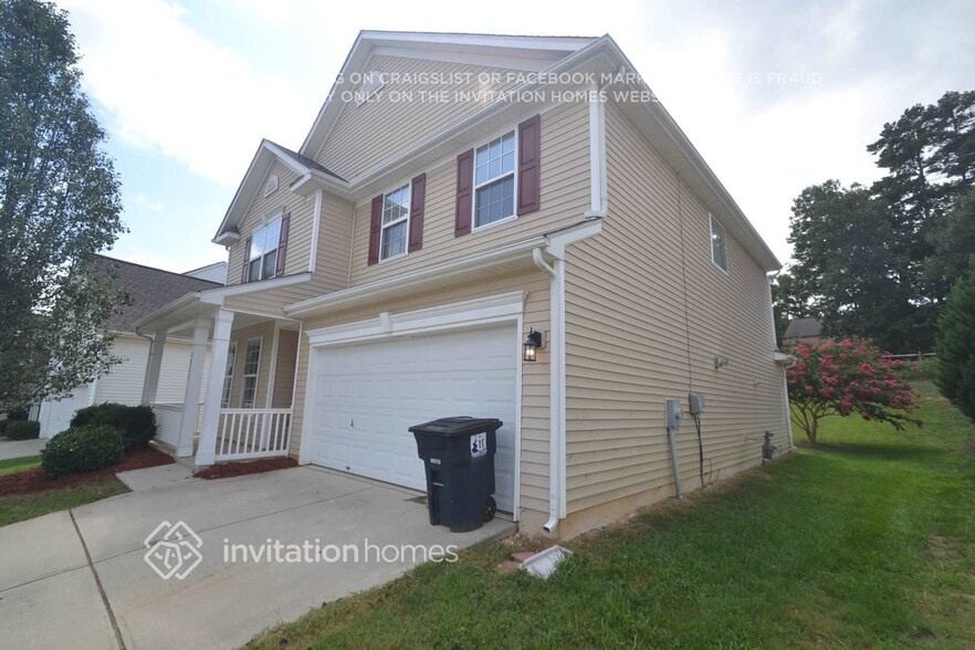 Building Photo - 3013 Saphire Ln