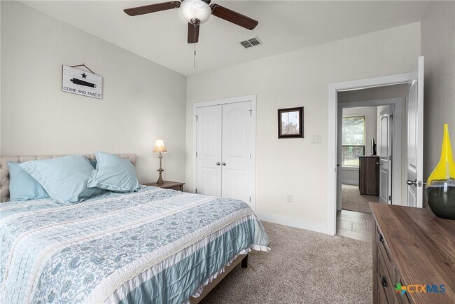 Building Photo - 618 Wagon Wheel Dr