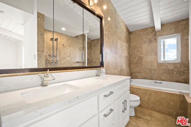 Building Photo - 28248 Rey De Copas Ln