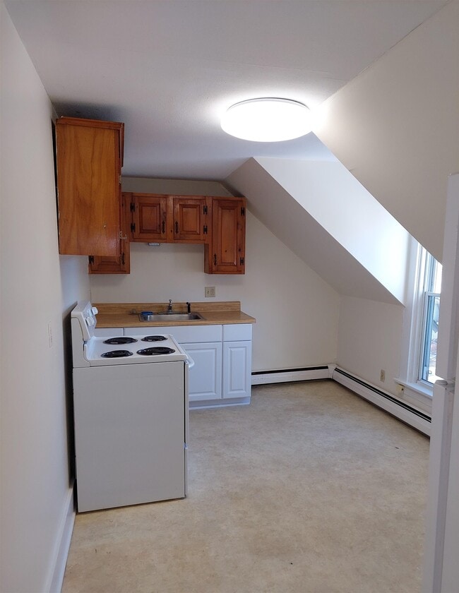 Building Photo - 32 S Main St