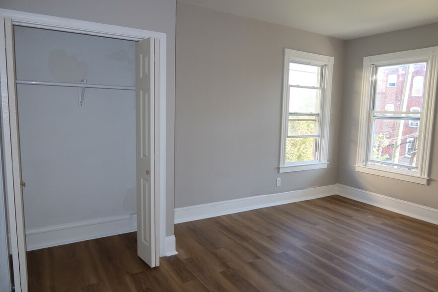 Unit 2 Master Bdr - 16 Benton St