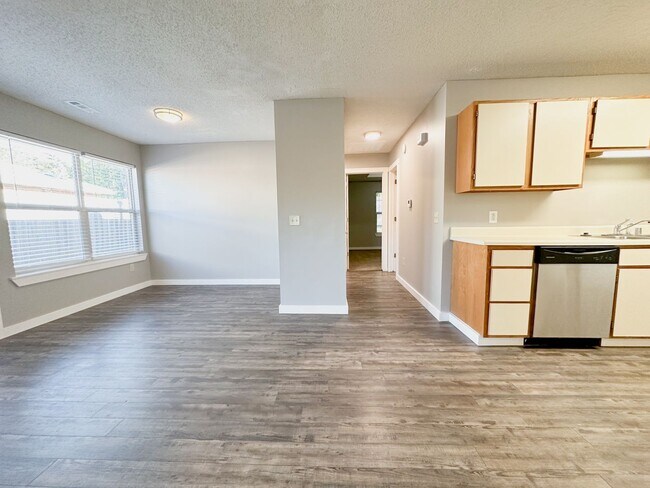 Building Photo - 1444-1446 N Dawn Drive