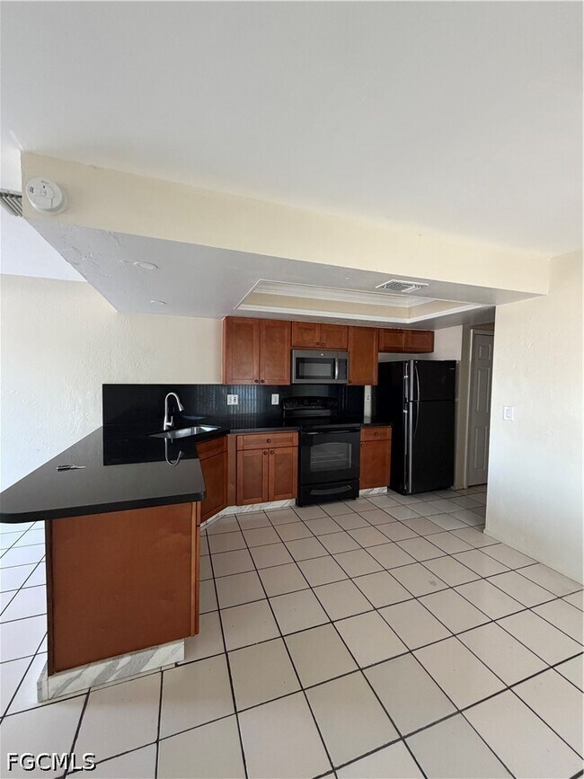 Building Photo - 5423 Ninth Ave