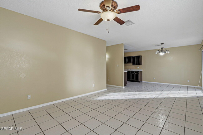 Building Photo - 12528 Martin Bauman Dr