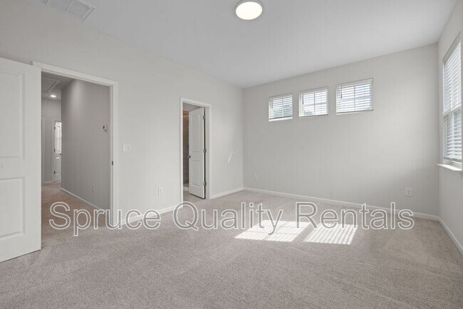 Building Photo - 1268 Commack Dr