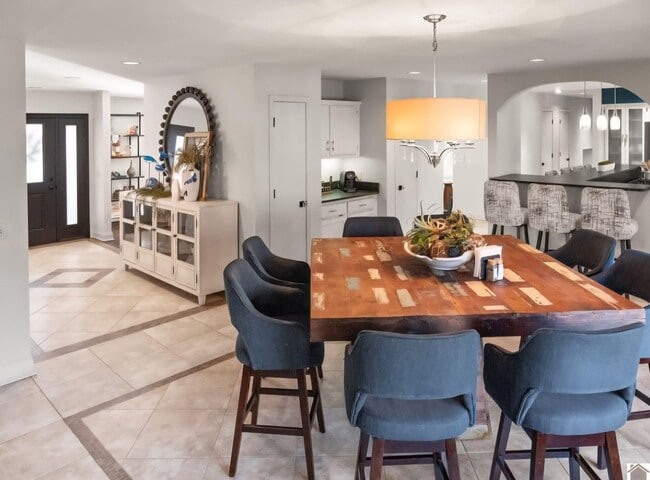 Building Photo - 7 Pleasant View Ln