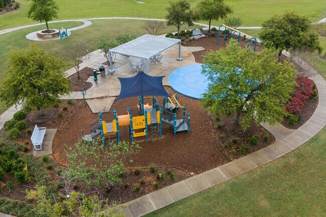 Building Photo - 4734 Franklin Way