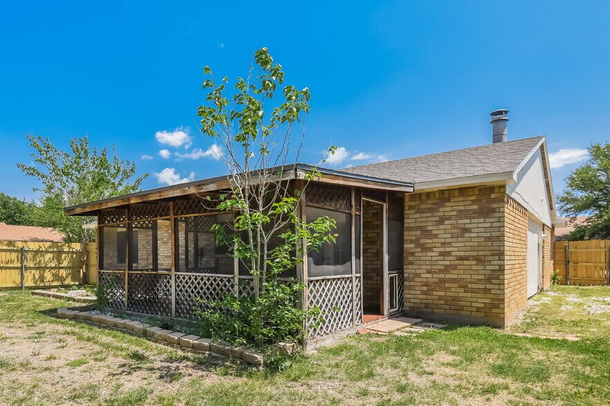 Building Photo - 7724 Whirlwind Dr