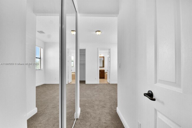 Building Photo - 8354 NW 39th Ct