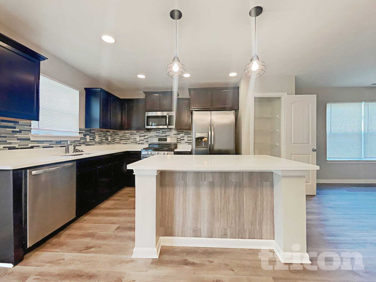 Building Photo - 7952 Apalachee Dr