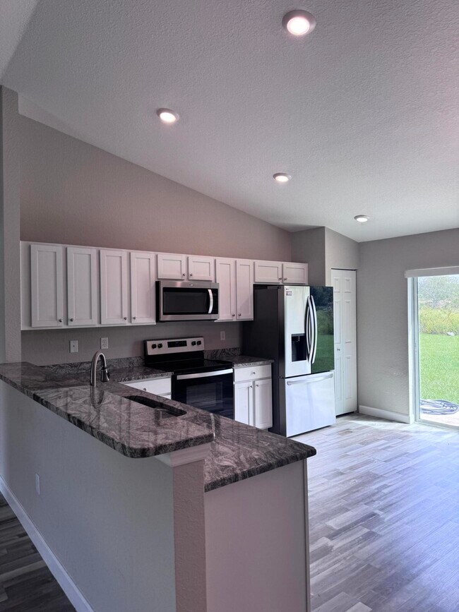 Building Photo - 12849 SW 73rd Ave Rd