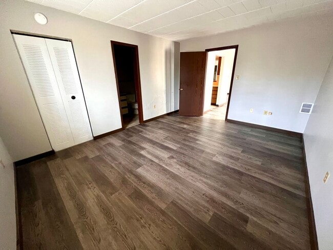 Building Photo - 1 Bed 1 Bath- Moon Township PA