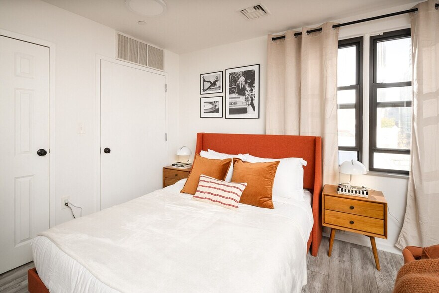 Building Photo - 423 Pacific St