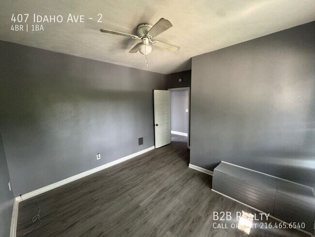 Building Photo - 407 Idaho Ave