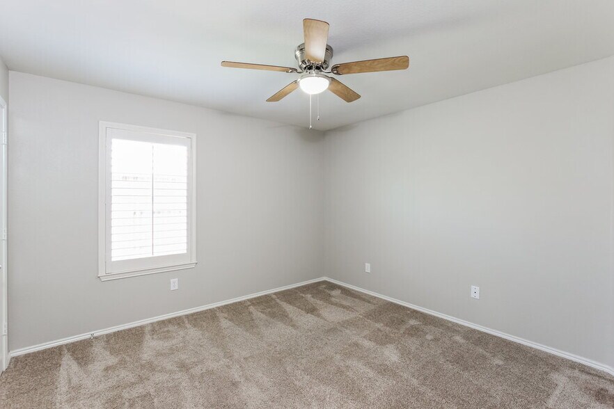 Building Photo - 314 Coneflower Dr