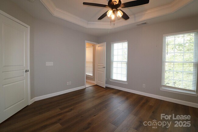 Building Photo - 564 6th Baxter Crossing