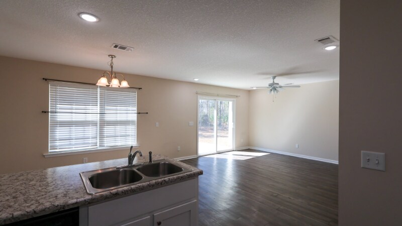 Building Photo - 123 Villa Rd