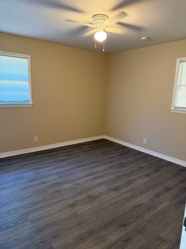 Building Photo - 4925 Janice Dr