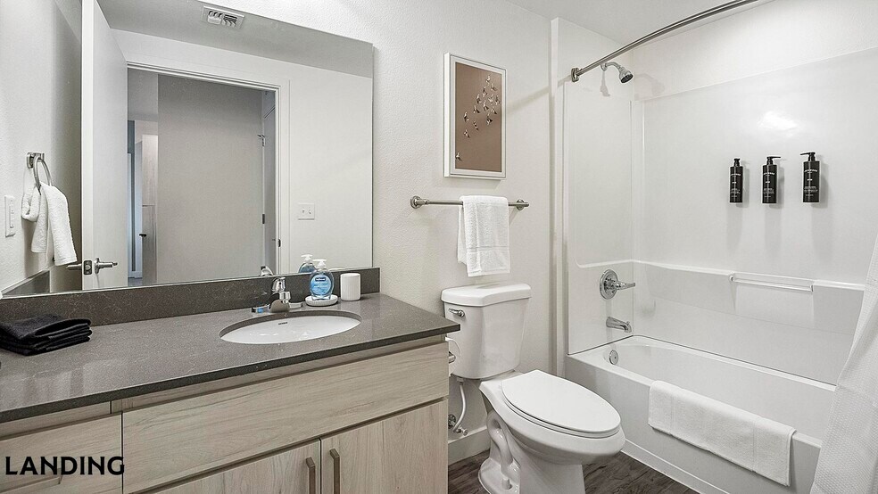 Building Photo - 1760 S Crismon Rd