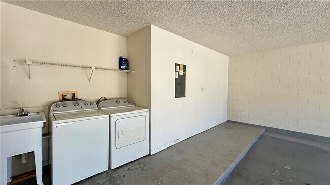 Building Photo - 14604 Quail Trail Cir