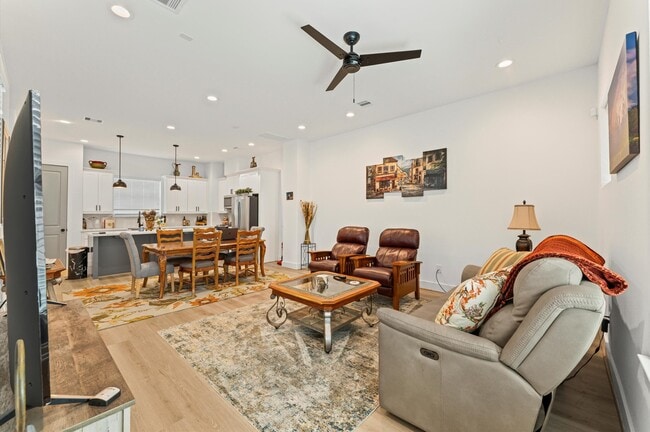 Building Photo - 2311 Eagle St